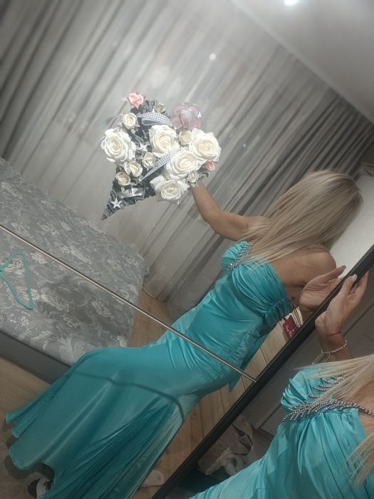 Официална сатенена рокля от бутик La sposa