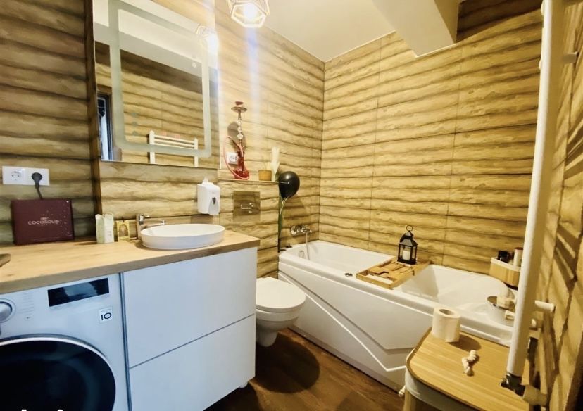 Inchiriez apartament