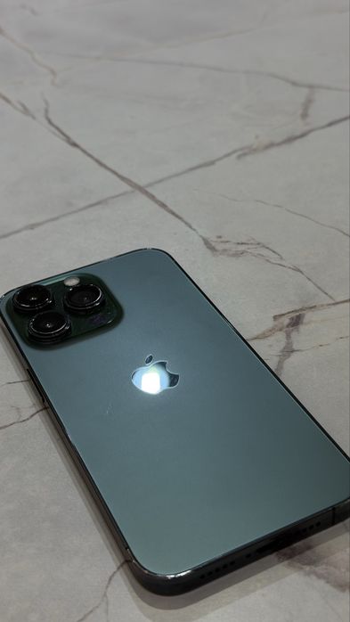 Продам Iphone 13 pro