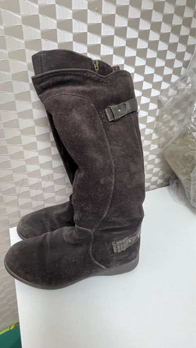 Продам зимние сапоги