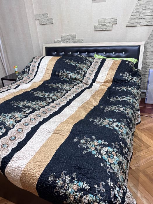 Срочно продам спальный гарнитур акрил