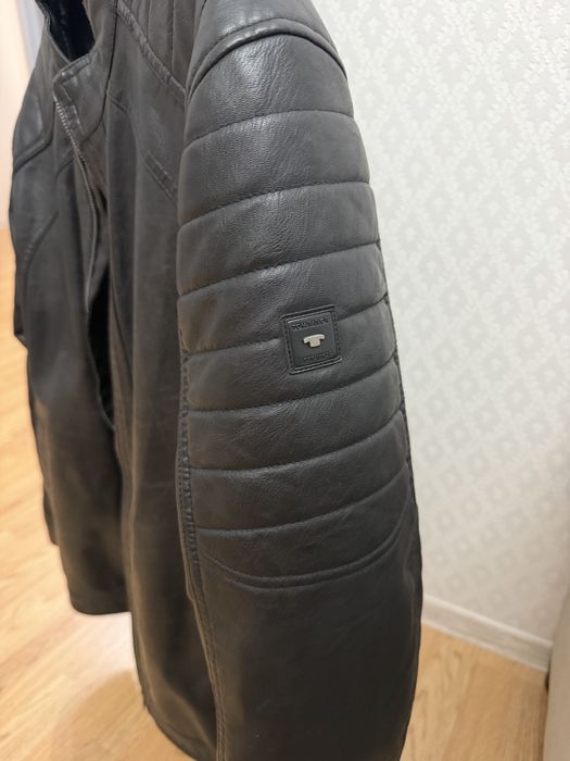 Продам стильную мужскую демисезонную куртку Tom Tailor