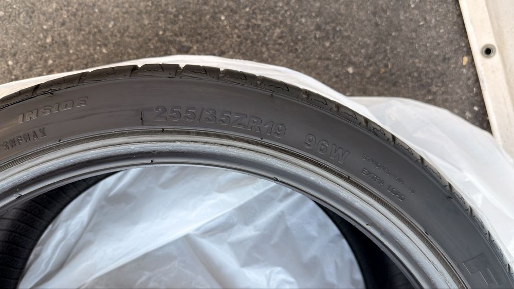 Anvelope Vara R19 - 255/35 96W
