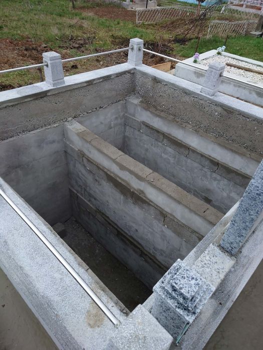 Cu respect și atenție la detalii, realizez monumente funerare și morminte personalizate, menite să păstreze vie amintirea celor dragi.

Fiecare lu