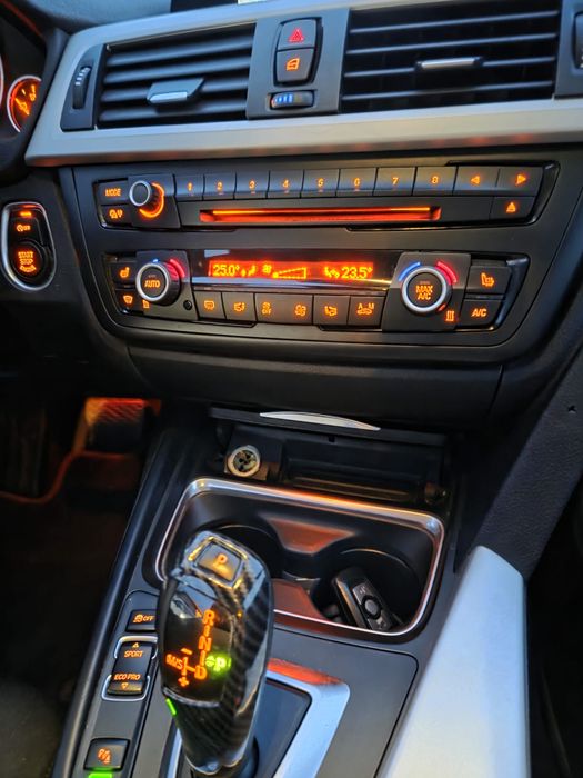 Bmw 320D f30 M pack / xenon / navigatie /automat 2015 recent adusa din germania
