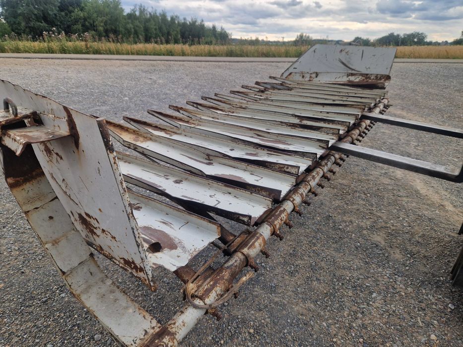 Combina Claas  tavite pentru floare 3.65m