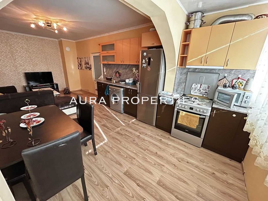 Продава се Двустаен апартамент в Разград, Орел - 65 кв.м за 1099 €/кв.м - Снимка #3