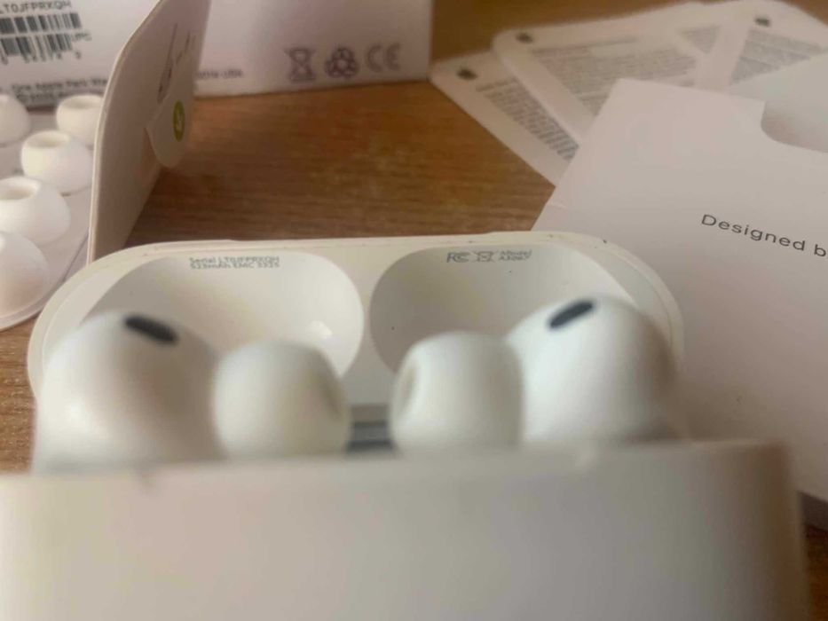 AirPods Pro 3 – Full Box – Stare foarte bună (ANC)