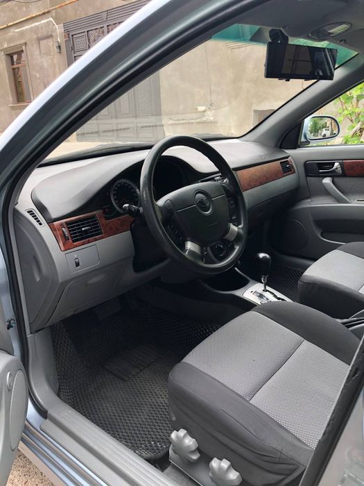 Lasetti 1.6 avtomat delfin