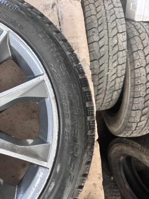 Продам диск с зимний резиной R 18