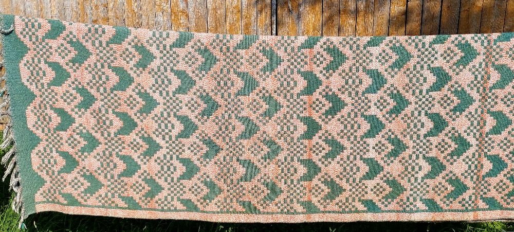 Vând covor Iuta romanesc, nefolosit