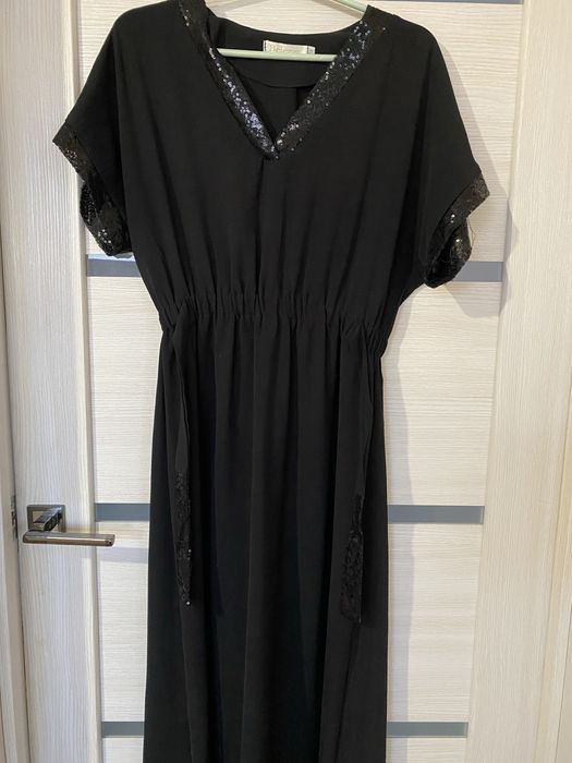 Вечерние платья в отличном состоянии