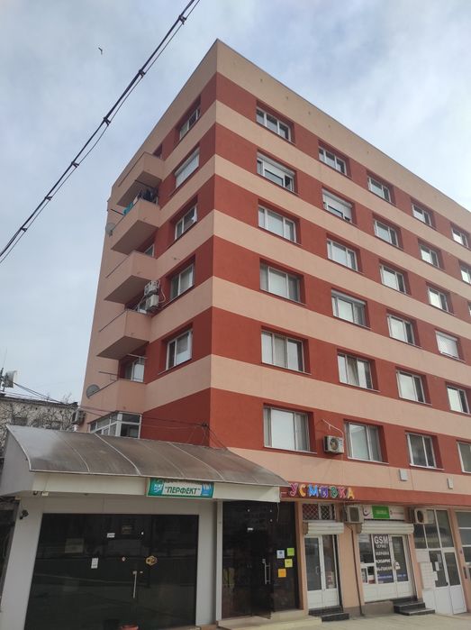 Продава се Тристаен апартамент в Крумовград - 65 кв.м за 526 €/кв.м - Снимка #2