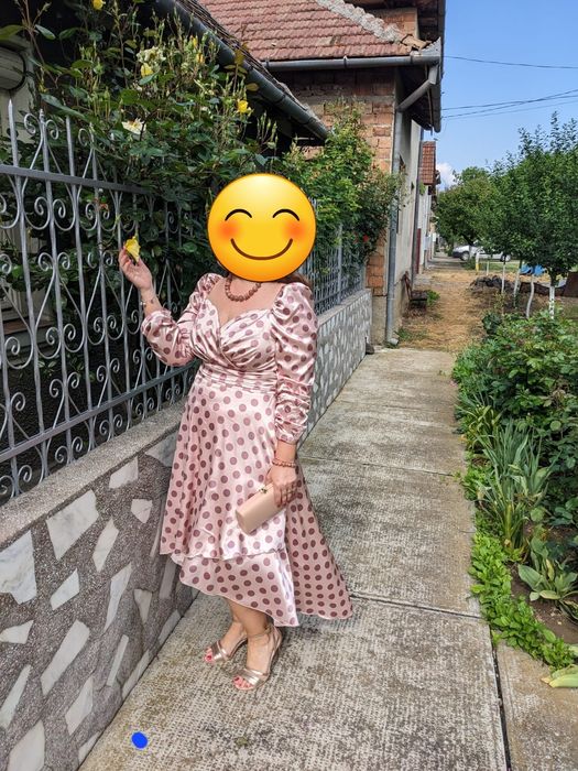 Rochie eleganta vaporoasa