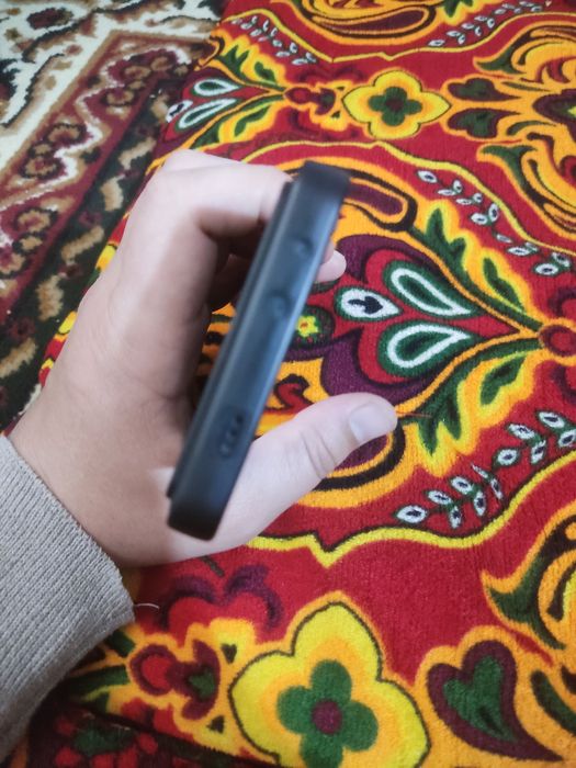 Poco x6 pro 5g holati yaxshi avaylap turilgan 12+12/512 GB .