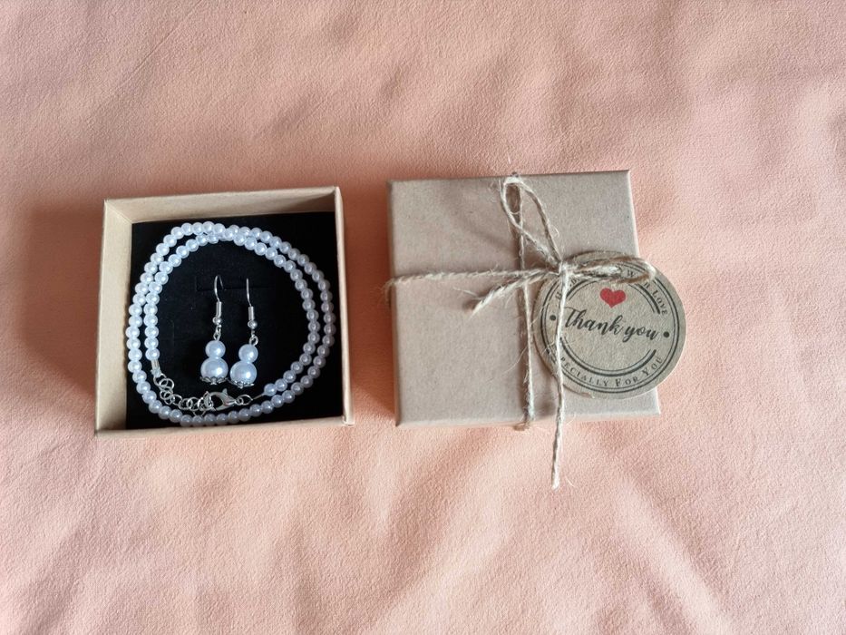 Нежни перлени бижута - Ръчна изработка - Колие и обеци от бели перли