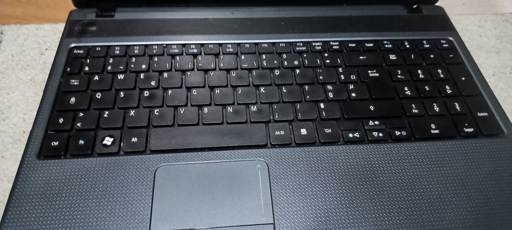 Лаптоп Acer 17" + зарядно