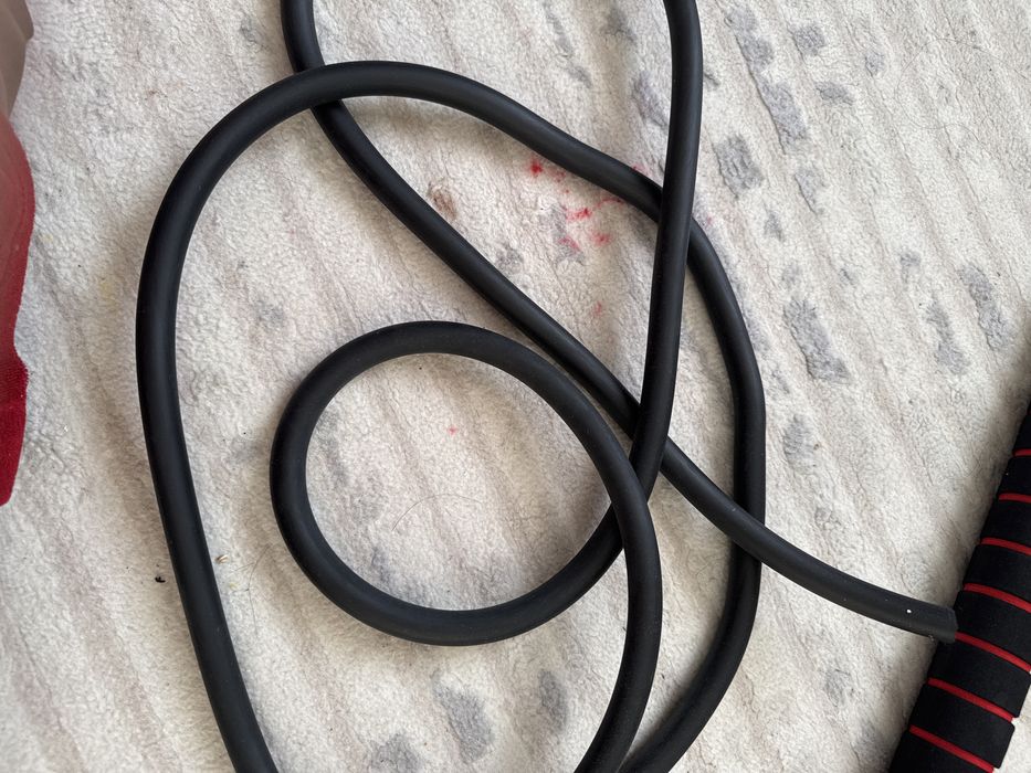 •	Гантели 30 кг, разборные, чемодан, жгут