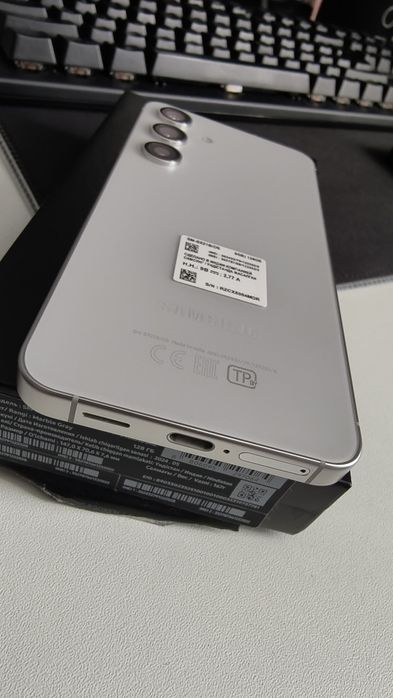 Samsung s24 , 8*128, + galaxy buds fe