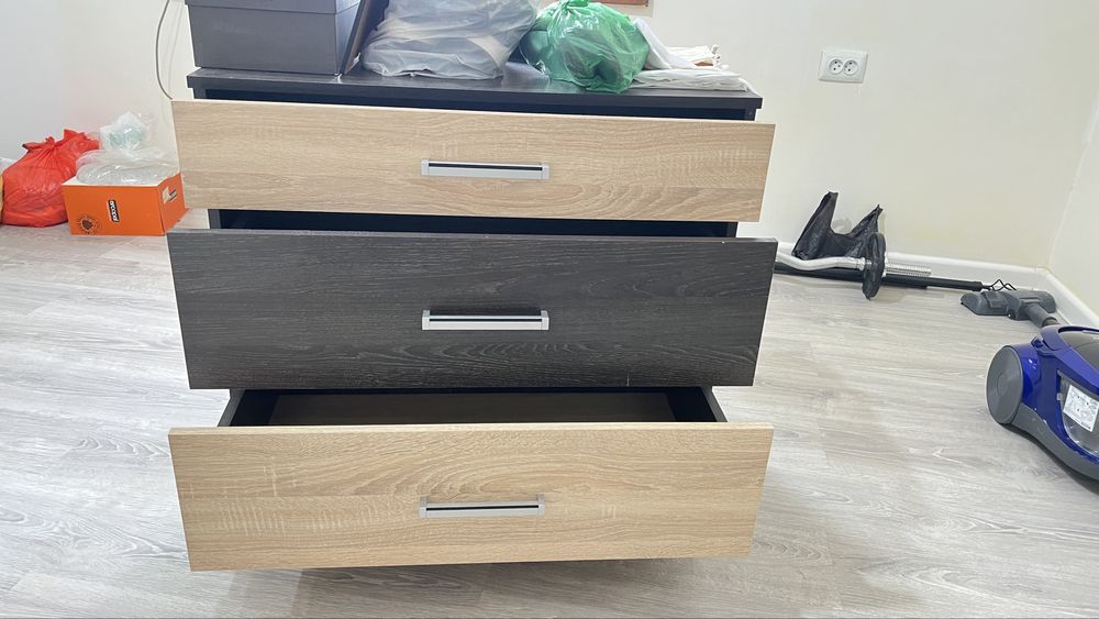 Продам шифонер и прихожку