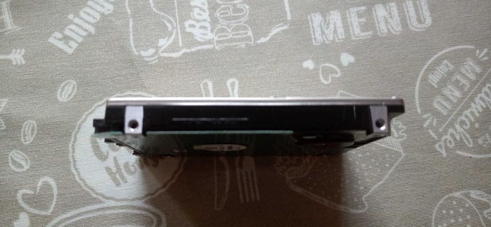 Продавам лаптопски твърд диск 1ТВ