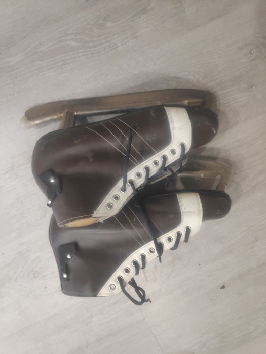 Коньки СССР продам