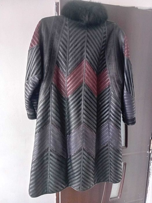 Cojoc din piele naturala îmblănit pt.femei.