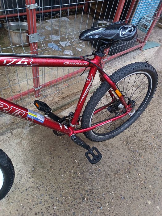 Bicicleta cubfrane hidraulice