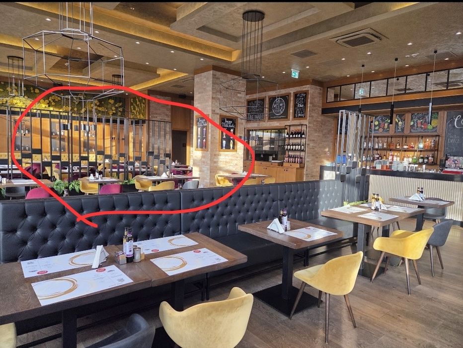 Mobilier si corpuri de iluminat restaurant