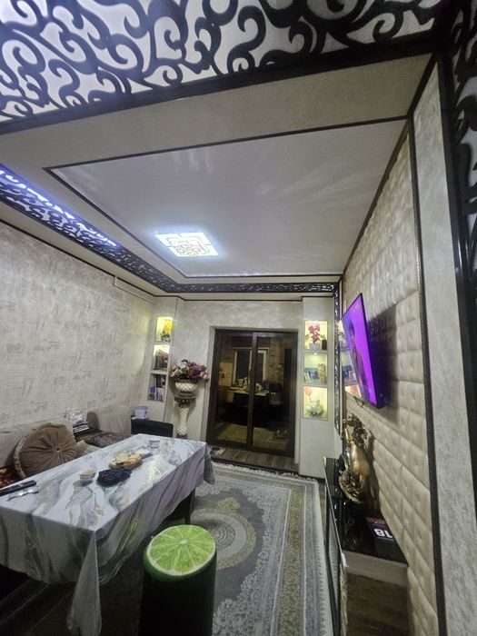 4хона 5 хона килинган падвал ям жилой килинган 1 этаж ховлисида Тапчан