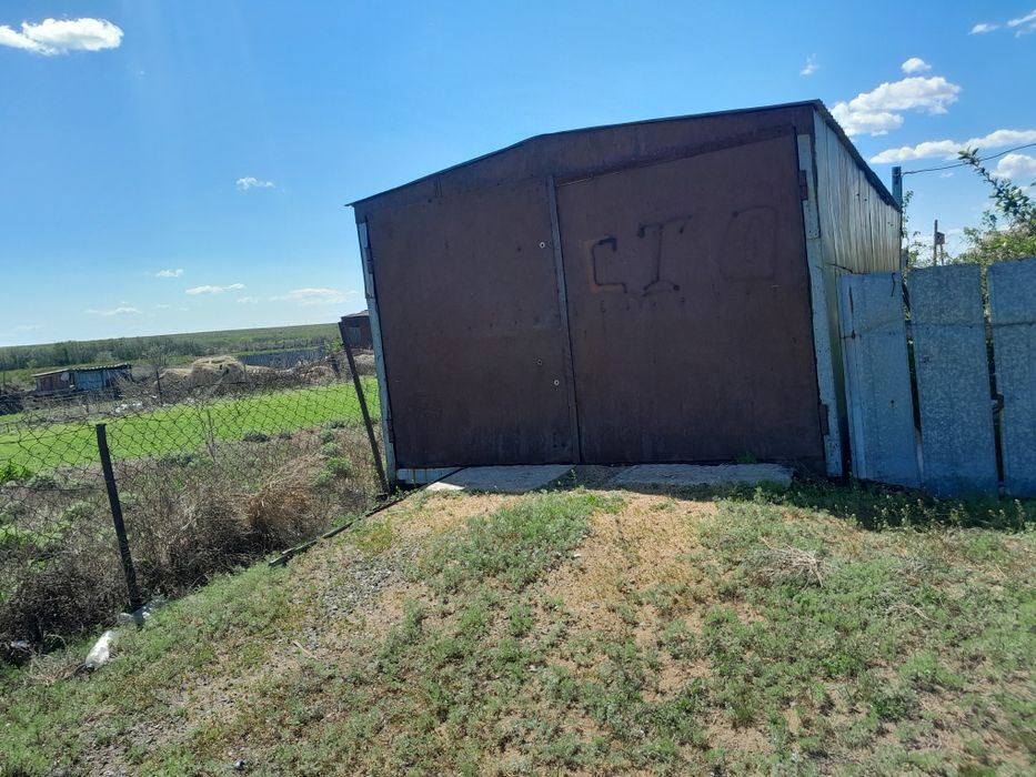 Продаётся благоустроенный двух-квартирный дом