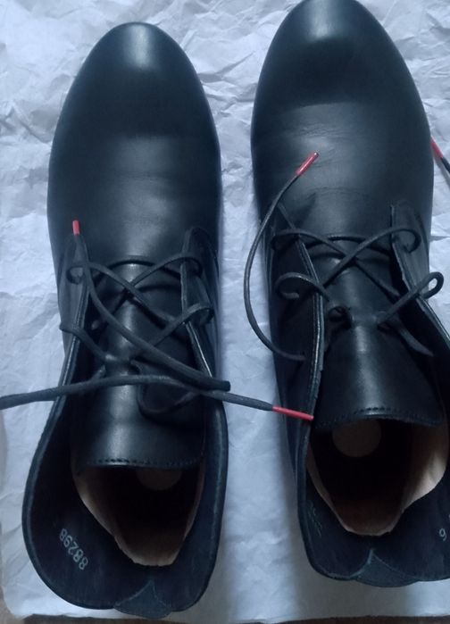 Боти от естествена кожа