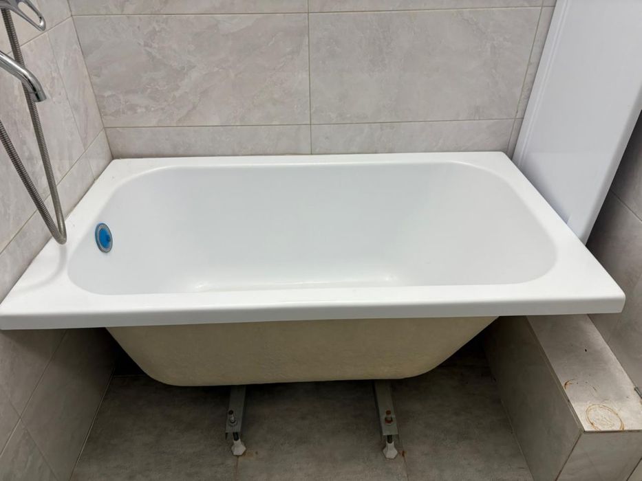 Ванна почти новая