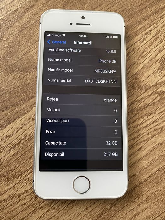 Telefon iPhone SE 32gb m,baterie buna 88% cu incarcator si cablu usb.