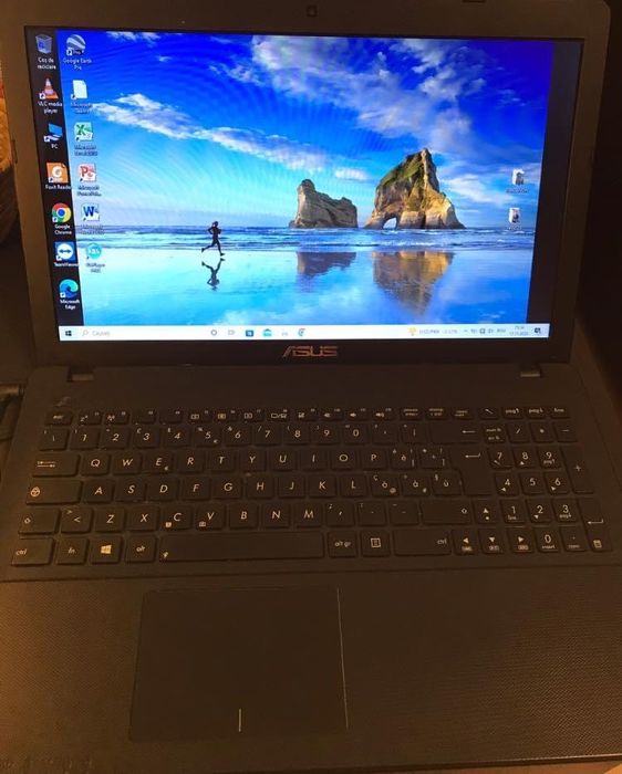 Vand Laptop Asus Notebook F552C, 4GB Ram;
