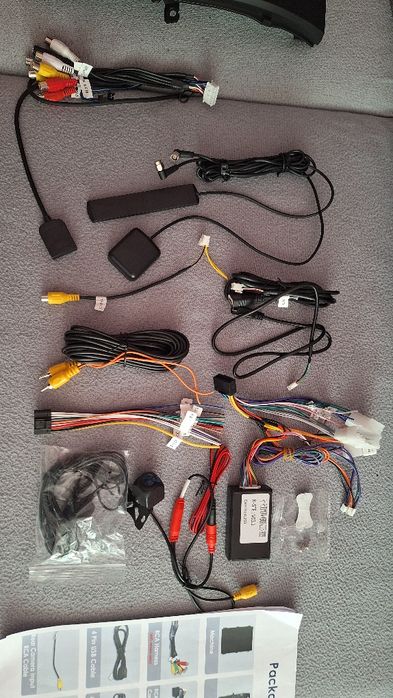 Мултимедия стил Тесла за Тойота