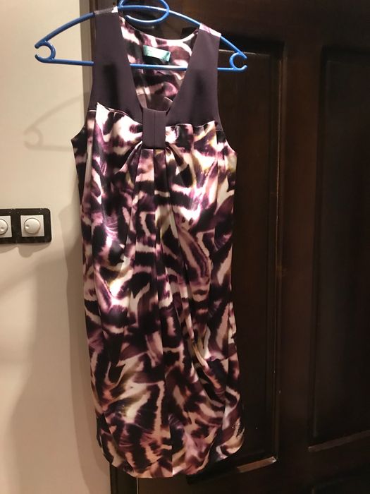 Спортно-елегантна рокля Guess
