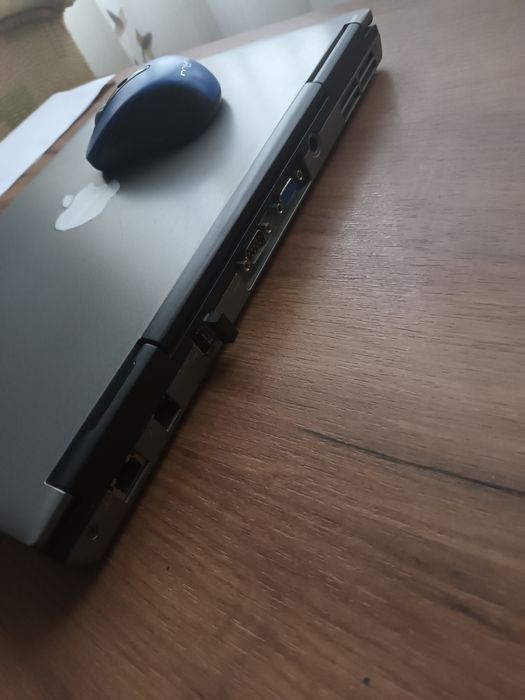 Vând Laptop Dell și maus foarte bun