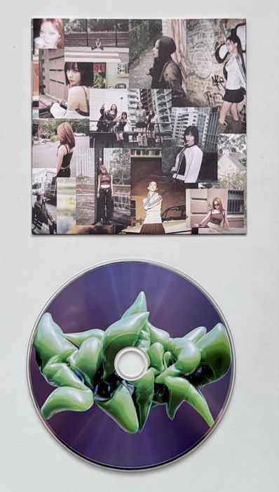 Kpop Aespa албум My world tabloid version