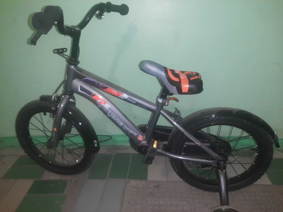 Детский велосипед 16" почти новый, катались мало