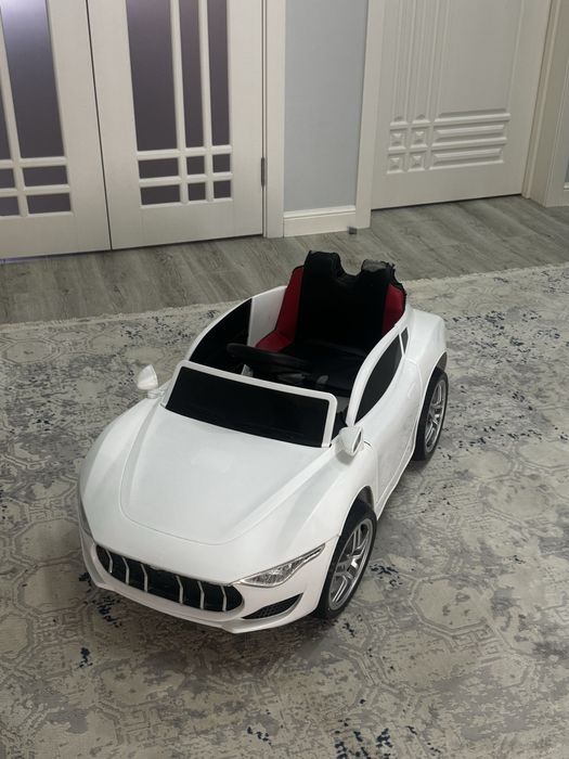 Продается детская электромашинка