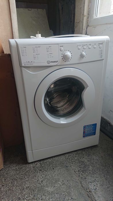 пералня Индезит за части или ремонт