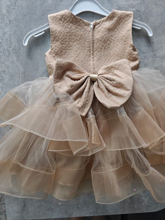 Платье на девочку