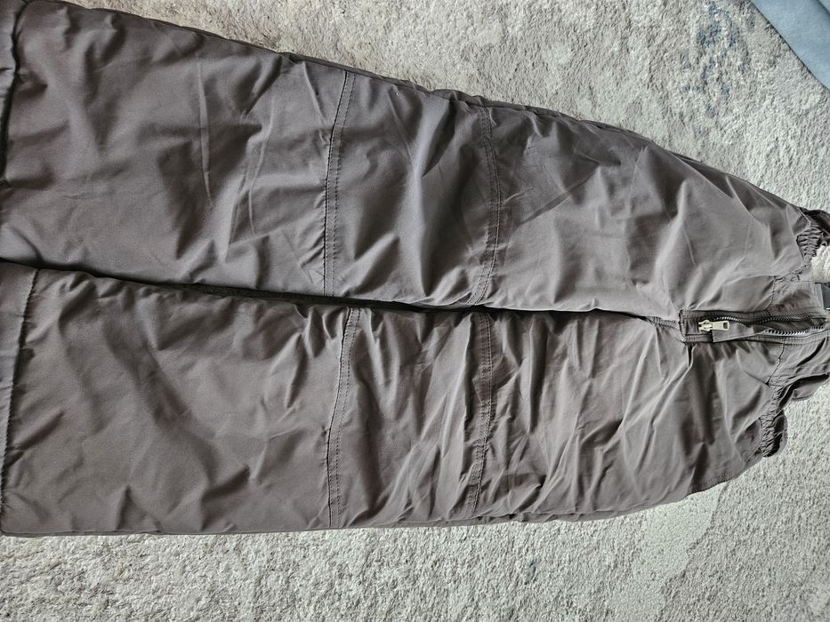 Продам зимний комбинезон для девочки