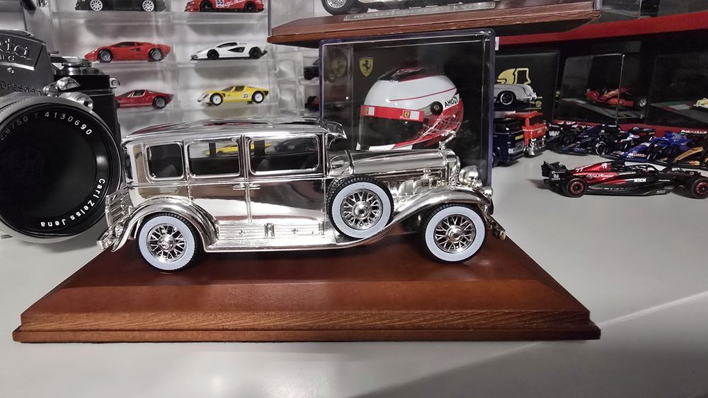 Cadillac V16 Imperial Sedan - Silver Cars collection