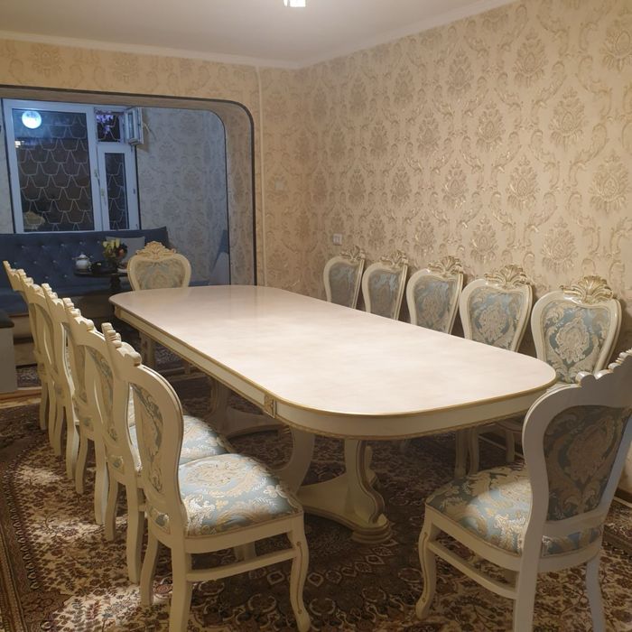 Срочно продаётся квартира ТТЗ бозор 4 комнт