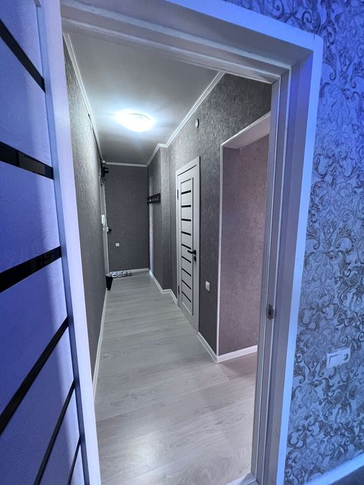 24/7 по часам, в день,  в ночь