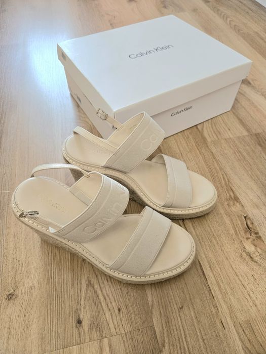 Calvin klein сандали,ескадрили на платформа