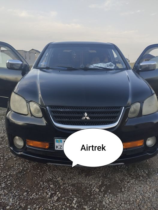 Митсубиси  Airtrek 2002г