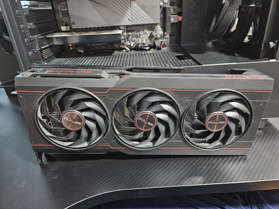 Placa video Sappire RX 7900 XTX Pulse 24GB 384Bit PCI-E 16x 4.0